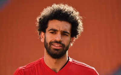 广发电竞-凯拉赛后与对手交换球衣