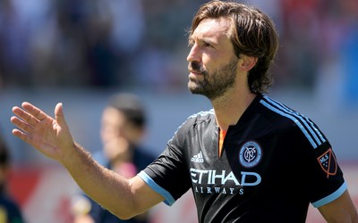 广发电竞热评-梅西任意球双响巴黎-险胜